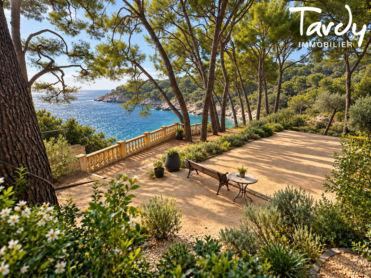 Propri�t� les Pieds dans l'eau - 83270 SAINT-CYR-SUR-MER - Saint-Cyr-sur-Mer