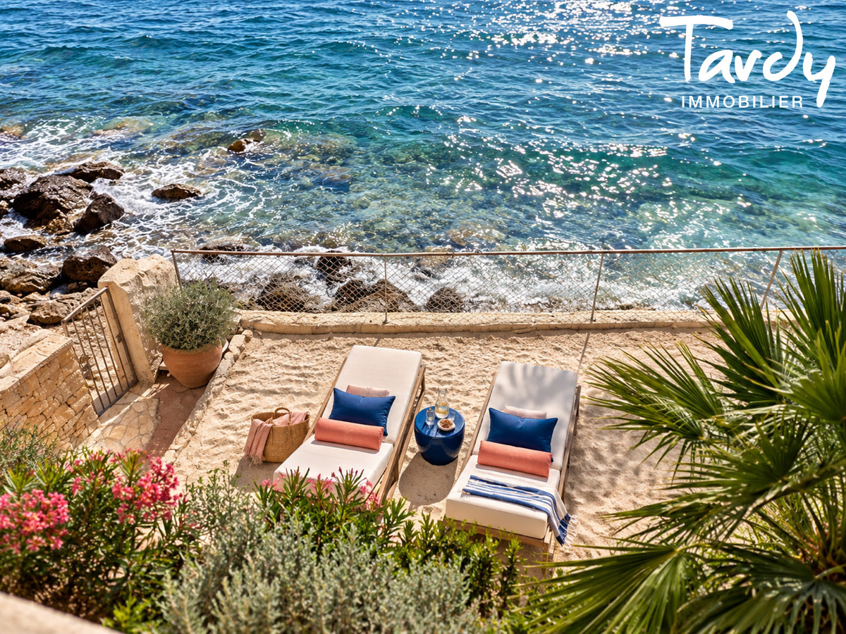 Propri�t� les Pieds dans l'eau - 83270 SAINT-CYR-SUR-MER - Saint-Cyr-sur-Mer
