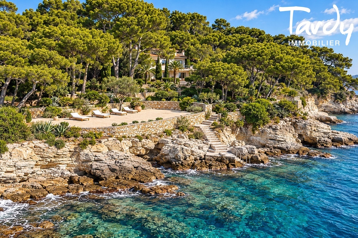 Propri�t� les Pieds dans l'eau - 83150 BANDOL - Bandol