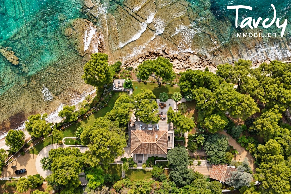 Propri�t� les Pieds dans l'eau - 83150 BANDOL - Bandol